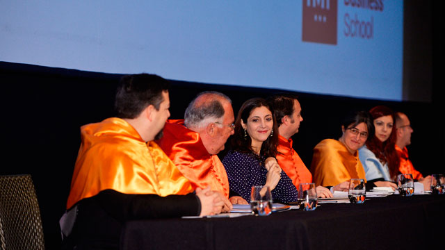 Mesa de Autoridades IMF durante Graduación Promoción 2015